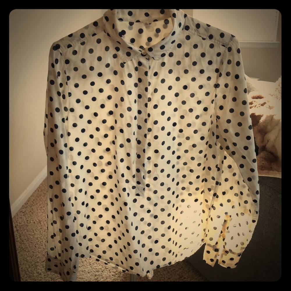 Button up dot top